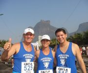Meia Maratona do Rio 2010 - Paulo, Mary e Paulo - Mais fotos no orkut do Grupo Runners